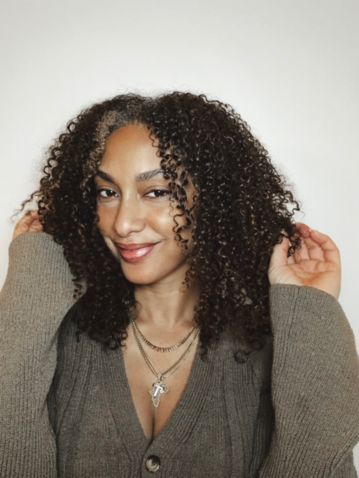 HIGH POROSITY HAIR:  WHY MOISTURE LEAKS AND HOW TO MAKE IT STAY LONGER.